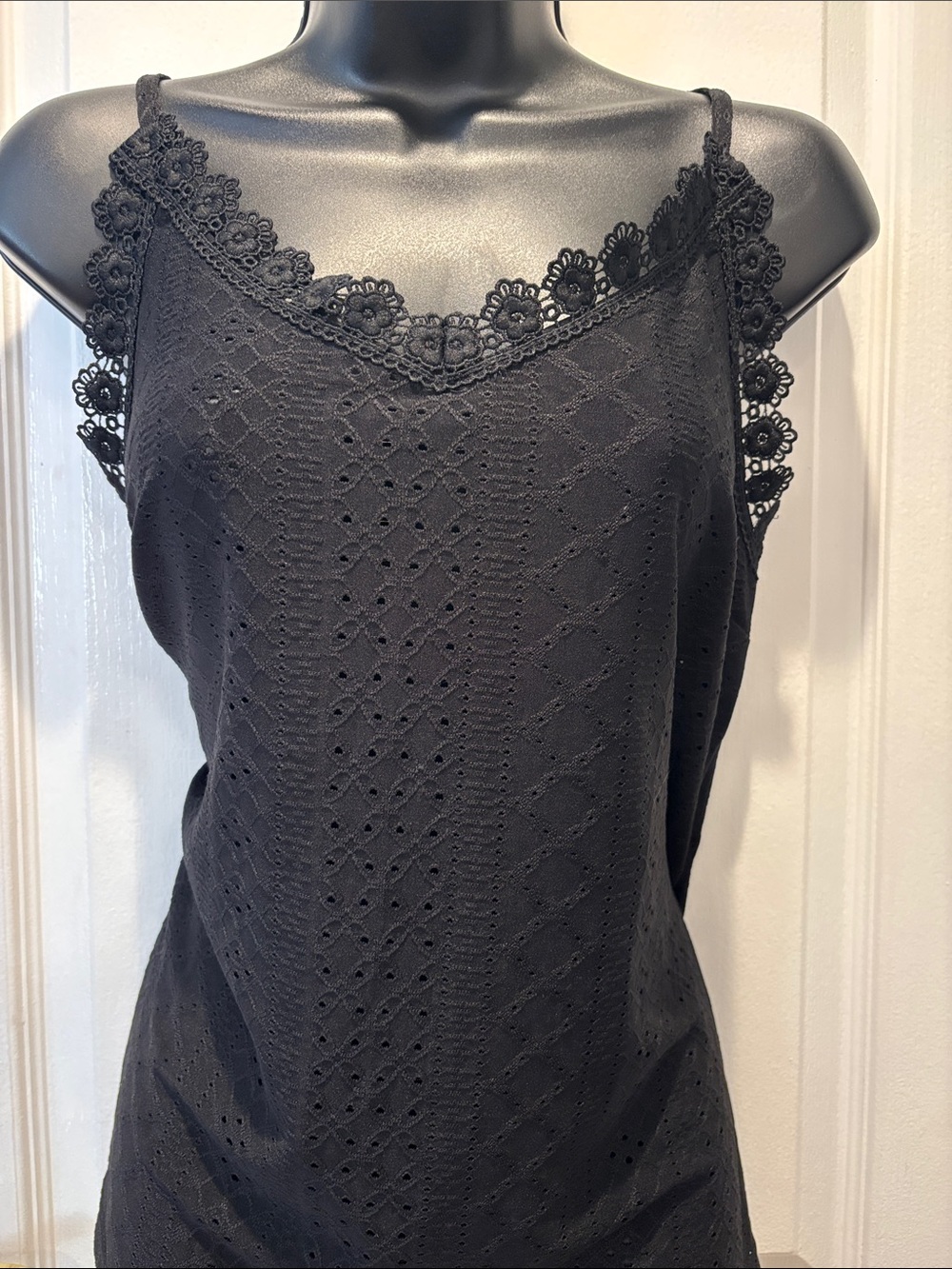 Hotouch Eyelet Lace Black Cami Camisole Y2K Tank Top Dark Fairy Cutwork size M